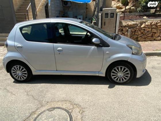 טויוטה אייגו (AYGO) Plus רובוטית 1.0 (69 כ''ס) בנזין 2013 למכירה בירושלים