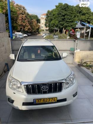 טויוטה לנד קרוזר ארוך 4X4 Luxury אוט' דיזל 7 מק' 3.0 (173 כ''ס) דיזל 2010 למכירה ביבנה