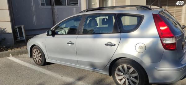 יונדאי i30CW Inspire סטיישן אוט' 1.6 (126 כ''ס) בנזין 2012 למכירה בכרמיאל