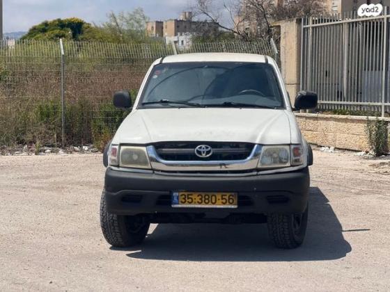 טויוטה היילקס 4X4 4X4 SR דאבל קבינה ידני דיזל 2.5 (102 כ''ס) דיזל 2004 למכירה בחיפה