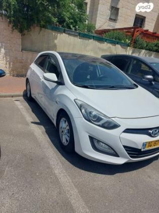 יונדאי i30 Inspire אוט' 1.6 (135 כ"ס) בנזין 2015 למכירה בירושלים