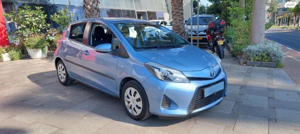 טויוטה יאריס הייבריד Hybrid אוט' 1.5 (74 כ''ס) בנזין 2013 למכירה ברעננה