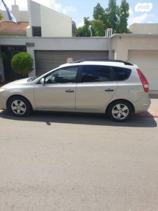 יונדאי i30CW Inspire סטיישן אוט' 1.6 (126 כ''ס) בנזין 2010 למכירה בבני ברק