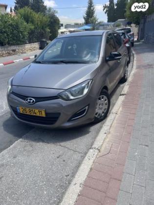 יונדאי i20 Insight אוט' 1.4 (100 כ"ס) בנזין 2013 למכירה בראשון לציון