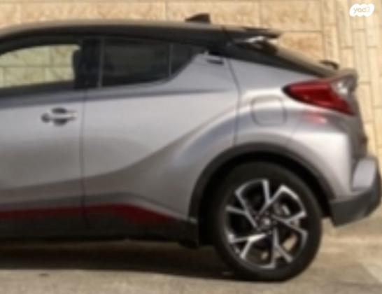 טויוטה C-HR Chic הייבריד אוט' 1.8 (98 כ"ס) בנזין 2019 למכירה בתל אביב יפו