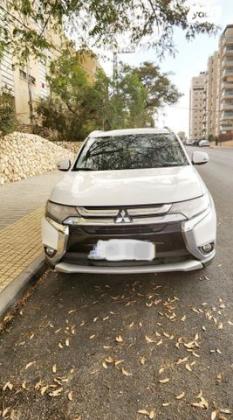 מיצובישי אאוטלנדר Premium אוט' 7 מק' 2.0 (150 כ''ס) בנזין 2015 למכירה בבאר שבע