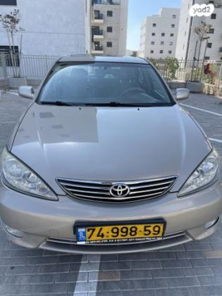 טויוטה קאמרי Executive אוט' 2.4 (156 כ"ס) בנזין 2005 למכירה בגדרה