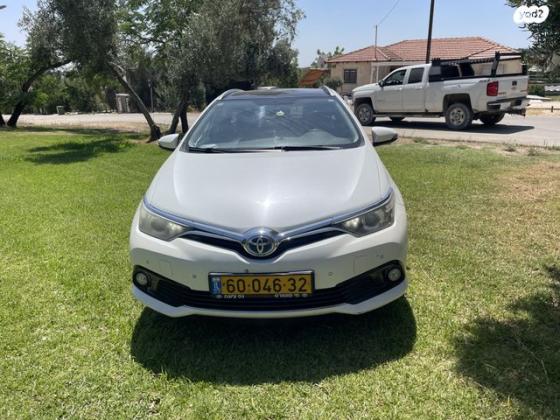 טויוטה אוריס הייבריד TS Sky סטיישן הייבריד אוט' 1.8 (99 כ"ס) בנזין 2015 למכירה בבקוע