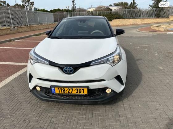 טויוטה C-HR Chic הייבריד אוט' 1.8 (98 כ"ס) בנזין 2018 למכירה בראשון לציון