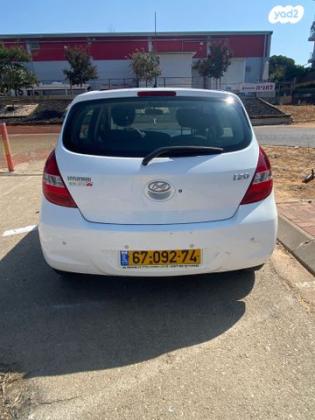 יונדאי i20 Inspire אוט' 1.4 (100 כ"ס) [2009-2015] בנזין 2011 למכירה ברמת השרון