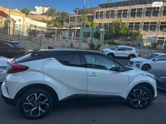 טויוטה C-HR Chic הייבריד אוט' 1.8 (98 כ"ס) בנזין 2017 למכירה בבית שמש