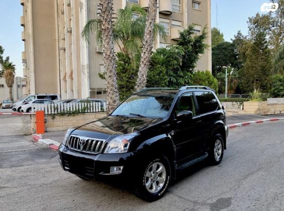 טויוטה לנד קרוזר קצר 4X4 Luxury אוט' דיזל 3.0 (173 כ''ס) דיזל 2008 למכירה בחיפה