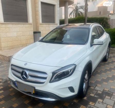 מרצדס GLA GLA200 Urban אוט' 1.6 (156 כ''ס) [2014-2017] בנזין 2016 למכירה בנהריה