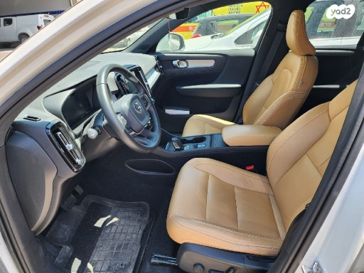 וולוו XC40 T4 Momentum with Leather אוט' 2.0 (190 כ''ס) בנזין 2019 למכירה בלוד