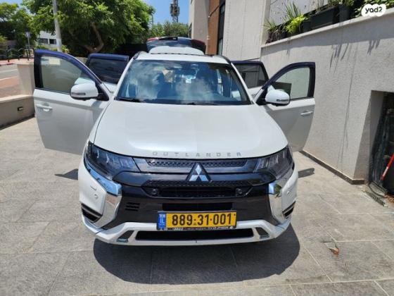 מיצובישי אאוטלנדר PHEV 4X4 S. Edition הייבריד אוט' 5 מק' 2.4 (135 כ''ס) היברידי חשמל / בנזין 2020 למכירה במודיעין מכבים רעות