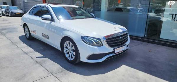 מרצדס E-Class Taxi E200D AV Taxi אוט' דיזל 1.6 (160 כ''ס) דיזל 2020 למכירה בראשון לציון