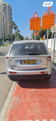 מיצובישי אאוטלנדר Instyle אוט' 7 מק' 2.0 (150 כ"ס) בנזין 2014 למכירה בבת ים