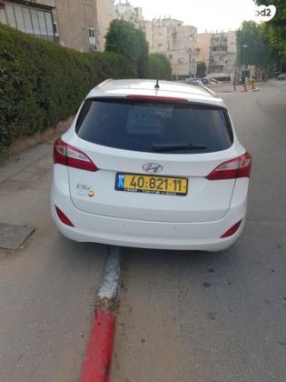 יונדאי i30 Inspire סטיישן אוט' 1.6 (135 כ"ס) בנזין 2013 למכירה בבני ברק