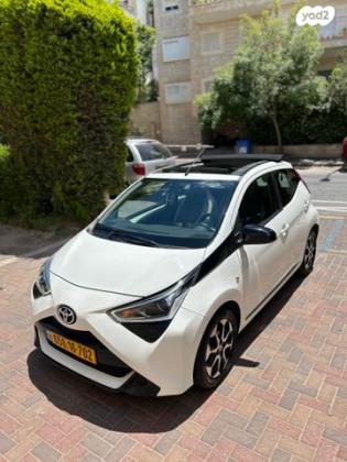 טויוטה אייגו (AYGO) Open Top אוט' 1.0 (72 כ''ס) בנזין 2021 למכירה בחיפה