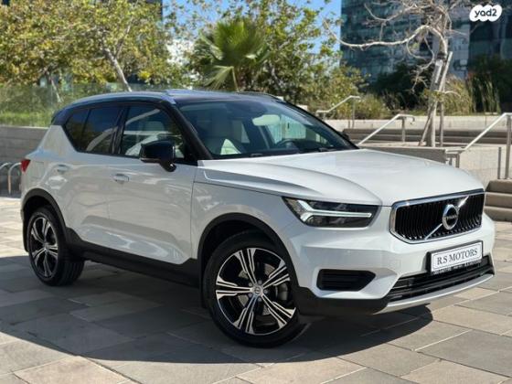 וולוו XC40 T4 Momentum with Leather אוט' 2.0 (190 כ''ס) בנזין 2020 למכירה בחולון