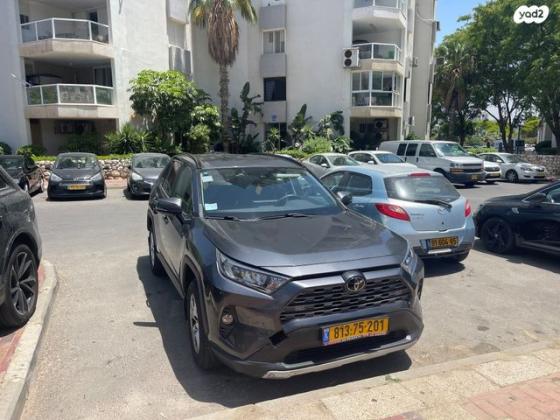 טויוטה RAV4 ארוך 4X2 Experience אוט' 2.0 (175 כ''ס) בנזין 2019 למכירה באשדוד