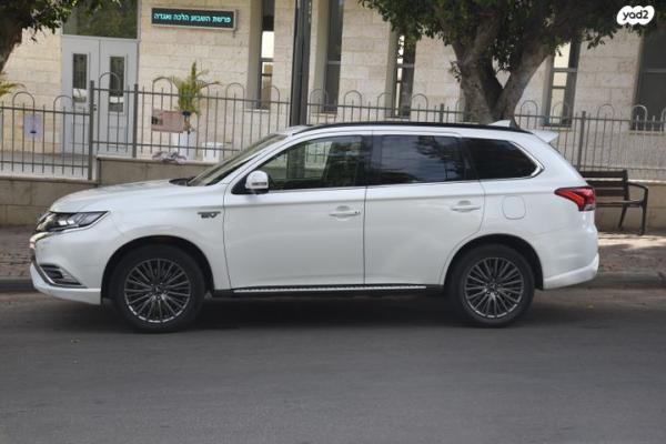 מיצובישי אאוטלנדר PHEV 4X4 S. Edition הייבריד אוט' 5 מק' 2.4 (135 כ''ס) היברידי חשמל / בנזין 2019 למכירה בנתיבות