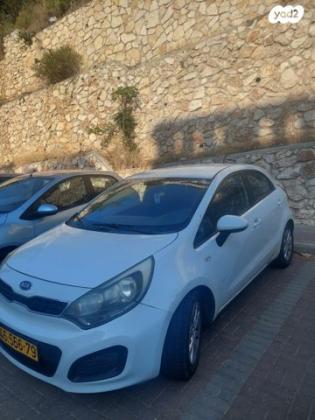 קיה ריו LX הצ'בק אוט' 1.4 (109 כ''ס) בנזין 2012 למכירה בחיפה