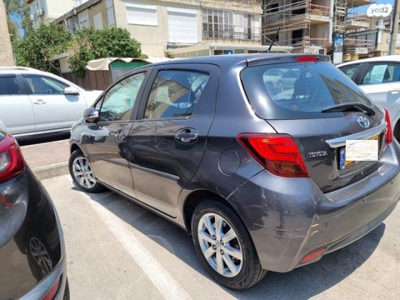 טויוטה יאריס הייבריד Hybrid אוט' 1.5 (74 כ''ס) בנזין 2015 למכירה בקרית מוצקין