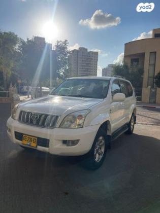 טויוטה לנד קרוזר ארוך 4X4 Luxury אוט' דיזל 8 מק' 3.0 (166 כ''ס) דיזל 2007 למכירה בחולון