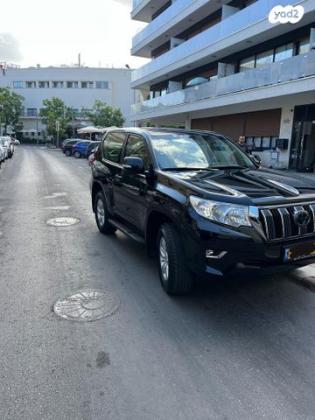 טויוטה לנד קרוזר קצר 4X4 Luxury SWB אוט' 3 דלתות דיזל 2.8 (204 כ''ס) דיזל 2022 למכירה בראשון לציון