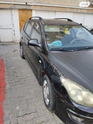 יונדאי i30CW Inspire סטיישן אוט' 1.6 (126 כ''ס) בנזין 2012 למכירה בנת