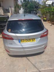 יונדאי i30 Inspire סטיישן אוט' 1.6 (135 כ"ס) בנזין 2016 למכירה בראש 