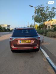 מיצובישי אאוטלנדר Instyle אוט' 7 מק' 2.0 (150 כ"ס) בנזין 2013 למכיר