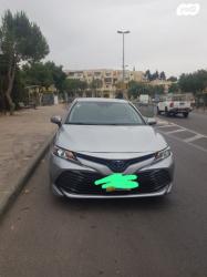 טויוטה קאמרי LE Plus הייבריד אוט' 2.5 (208 כ''ס) בנזין 2019 למכירה