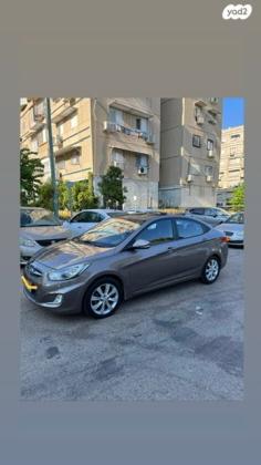 יונדאי i25 Premium אוט' 1.6 (124 כ"ס) בנזין 2011 למכירה ברמלה