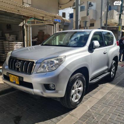 טויוטה לנד קרוזר קצר 4X4 Select 60th אוט' דיזל 3.0 (190 כ''ס) דיזל 2012 למכירה בתל אביב יפו