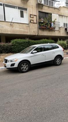 וולוו XC60 T5 Kinetic סטיישן אוט' 2.0 (240 כ"ס) בנזין 2012 למכירה בפתח תקווה