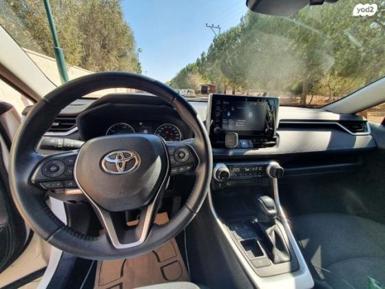 טויוטה RAV4 הייבריד E-volve הייבריד אוט' 2.5 (178 כ''ס) בנזין 2019 למכירה בתל אביב יפו