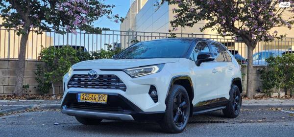 טויוטה RAV4 הייבריד E-motion הייבריד אוט' 2.5 (178 כ''ס) בנזין 2020 למכירה בחיפה