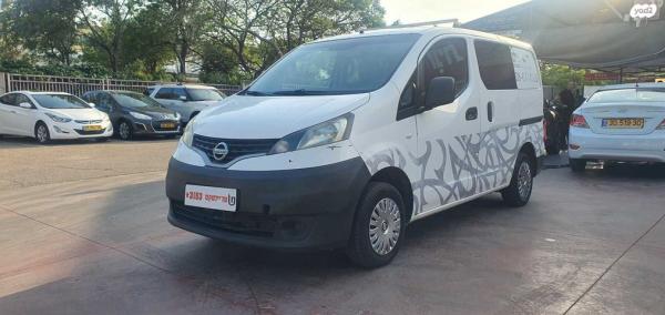 ניסאן NV200 Upper ידני דיזל 5 מק' 1.5 (90 כ''ס) דיזל 2015 למכירה בראשון לציון