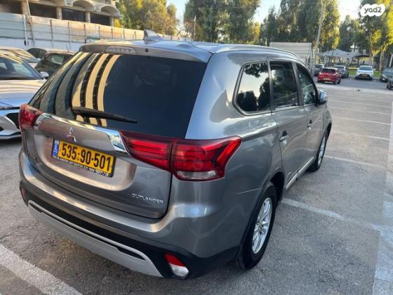 מיצובישי אאוטלנדר Intense אוט' 7 מק' 2.0 (150 כ"ס) בנזין 2019 למכירה בתל אביב יפו