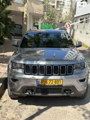 ג'יפ / Jeep גרנד צ'ירוקי 4X4 Laredo אוט' 5 מק' 3.6 (286 כ''ס) בנזין 2020 למכירה ברמת השרון