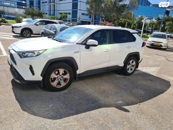 טויוטה RAV4 הייבריד E-xperience הייבריד 5 דל' אוט' 2.5 (178 כ''ס) בנזין 2021 למכירה בחיפה