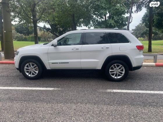 ג'יפ / Jeep גרנד צ'ירוקי 4X4 Laredo + SR אוט' 3.6 (282 כ''ס) בנזין 2018 למכירה ברמת גן