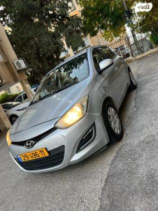 יונדאי i20 Insight ידני 1.2 (85 כ"ס) בנזין 2013 למכירה באור יהודה