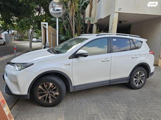 טויוטה RAV4 הייבריד Premium הייבריד אוט' 2.5 (155 כ''ס) בנזין 2016 למכירה בכפר סבא