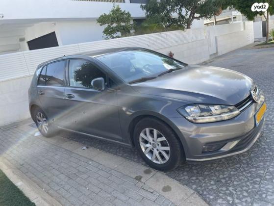 פולקסווגן גולף Trendline אוט' 5 דל' 1.4 (125 כ''ס) בנזין 2018 למכירה בפתח תקווה