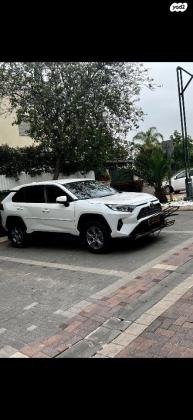 טויוטה RAV4 הייבריד E-xperience הייבריד 5 דל' אוט' 2.5 (178 כ''ס) בנזין 2022 למכירה בראשון לציון