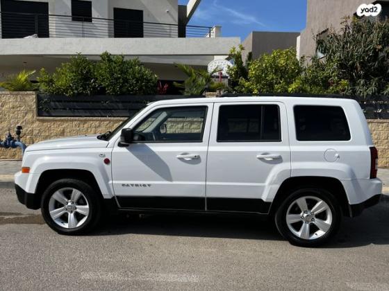 ג'יפ / Jeep פטריוט 4X4 Sport אוט' 2.4 (170 כ''ס) בנזין 2012 למכירה בחיפה