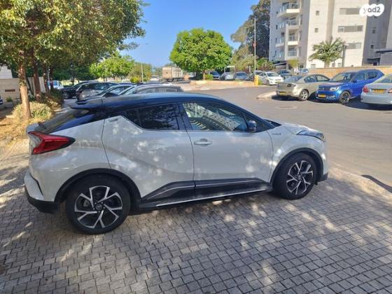 טויוטה C-HR Chic הייבריד אוט' 1.8 (98 כ"ס) בנזין 2018 למכירה בטירת כרמל